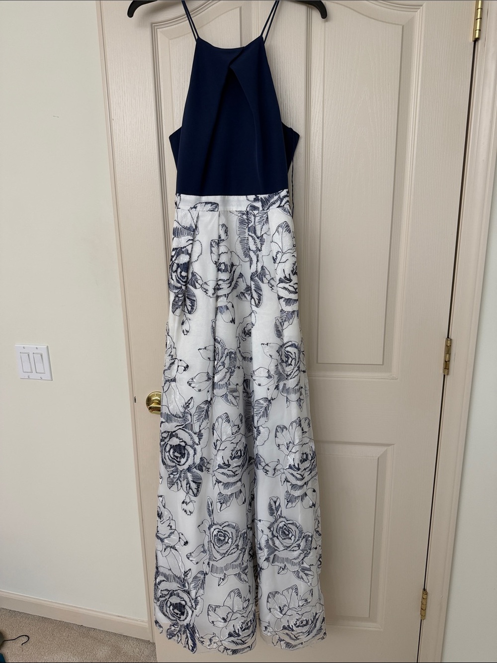 Aidan Mattox Gown Size 6 Navy/White